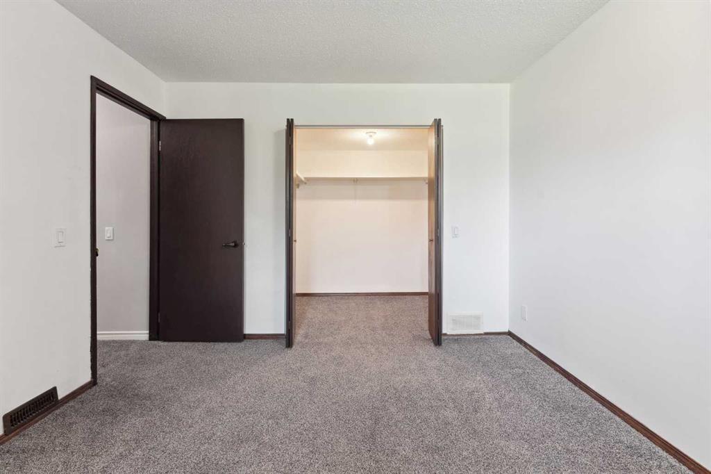 1203 44 Street E Property Photo 26