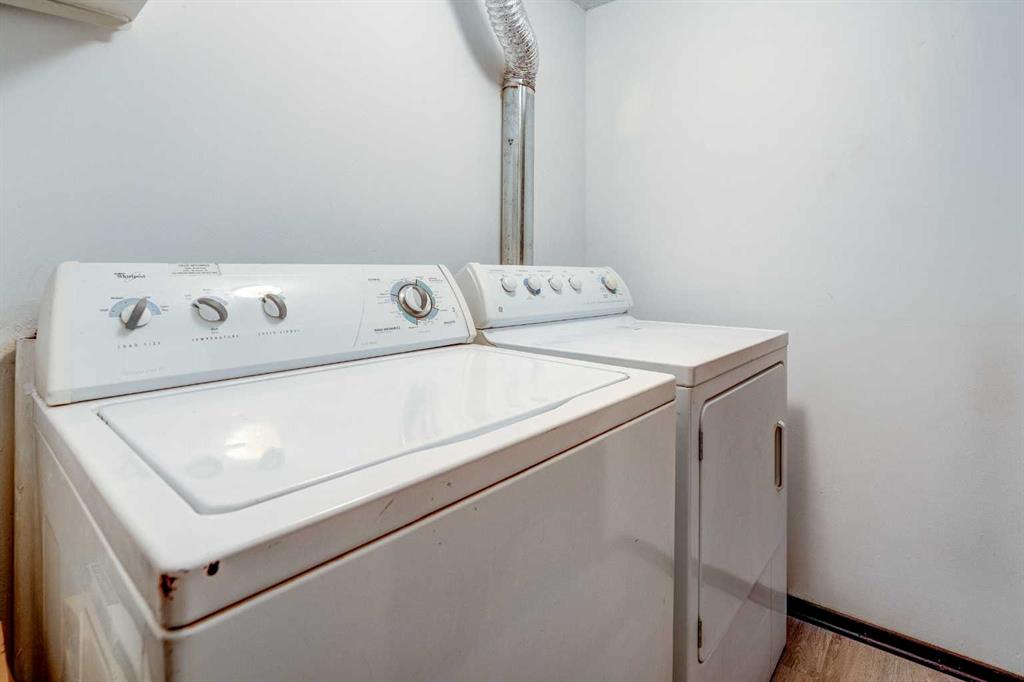 1203 44 Street E Property Photo 30