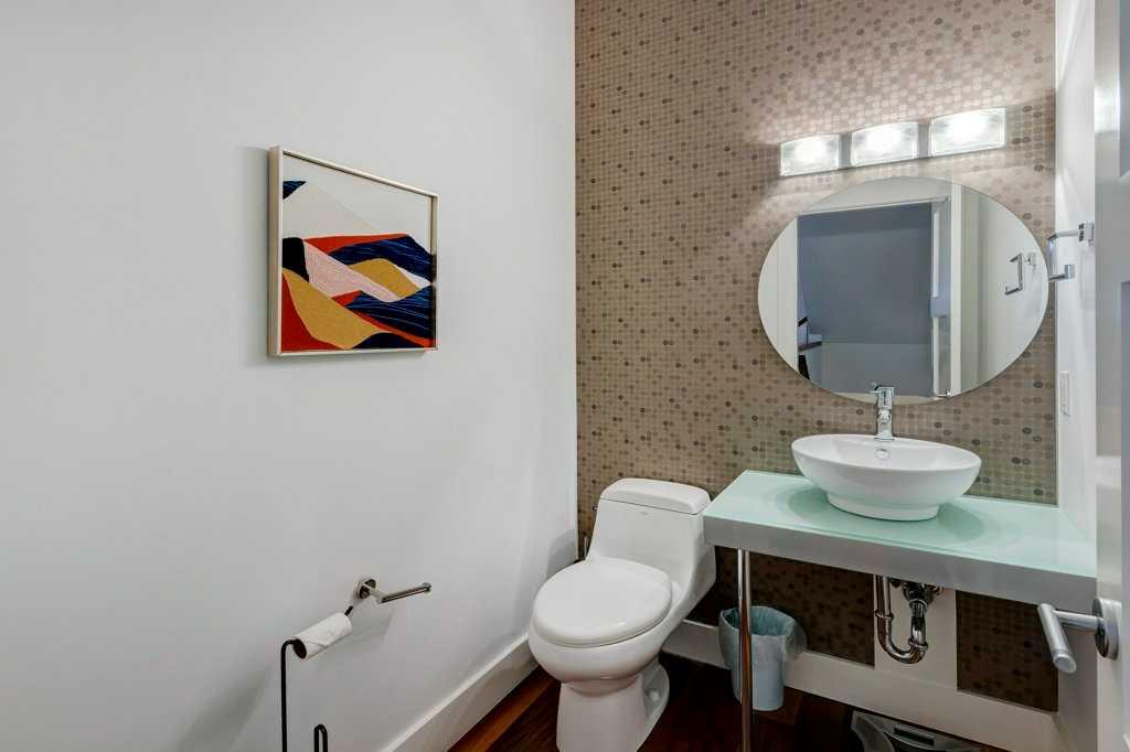 2421 29 Avenue Property Photo 15