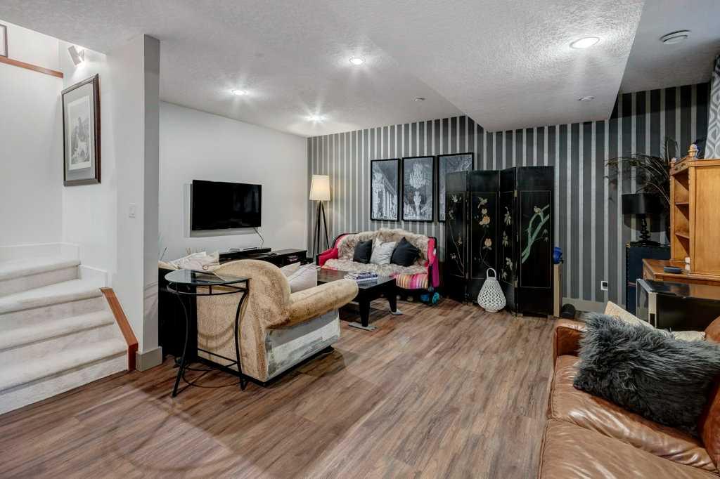 2421 29 Avenue Property Photo 25
