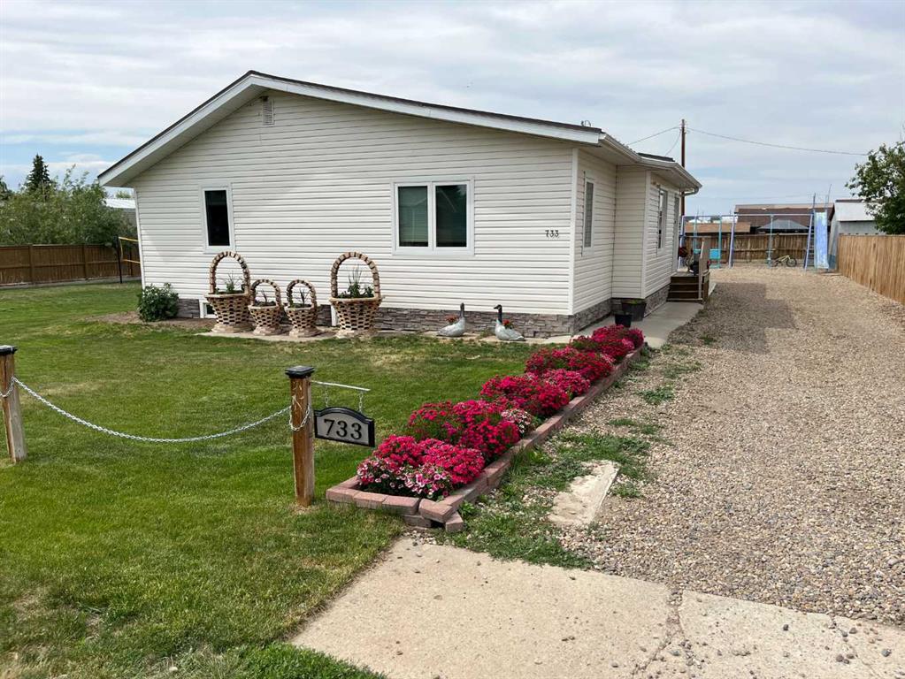 733 3rd Street Property Photo 1