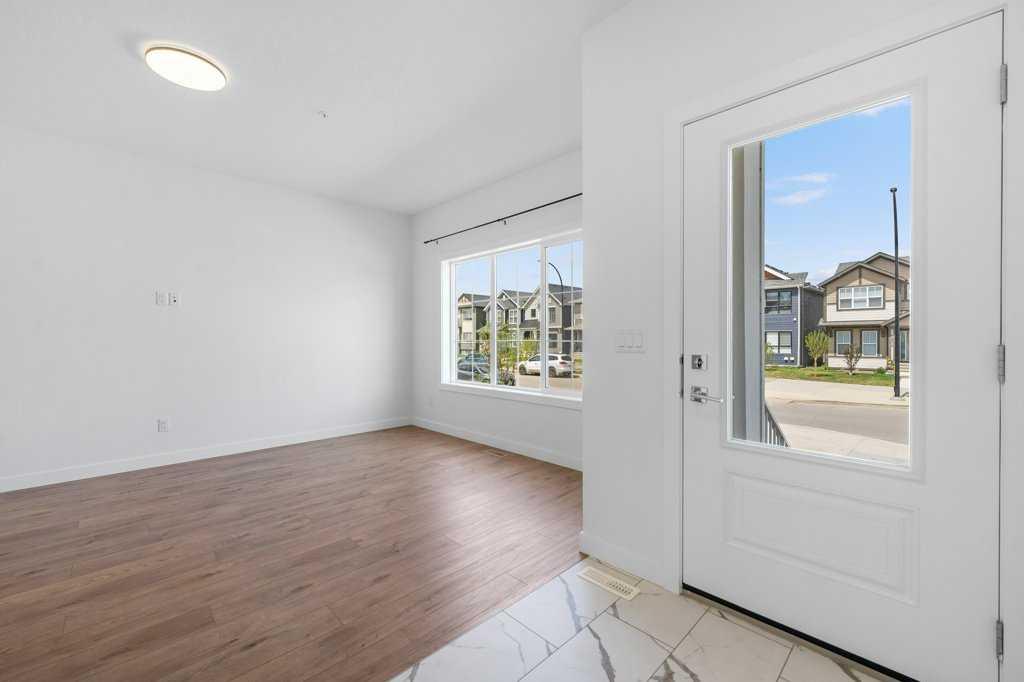 7589 202 Avenue Property Photo 5