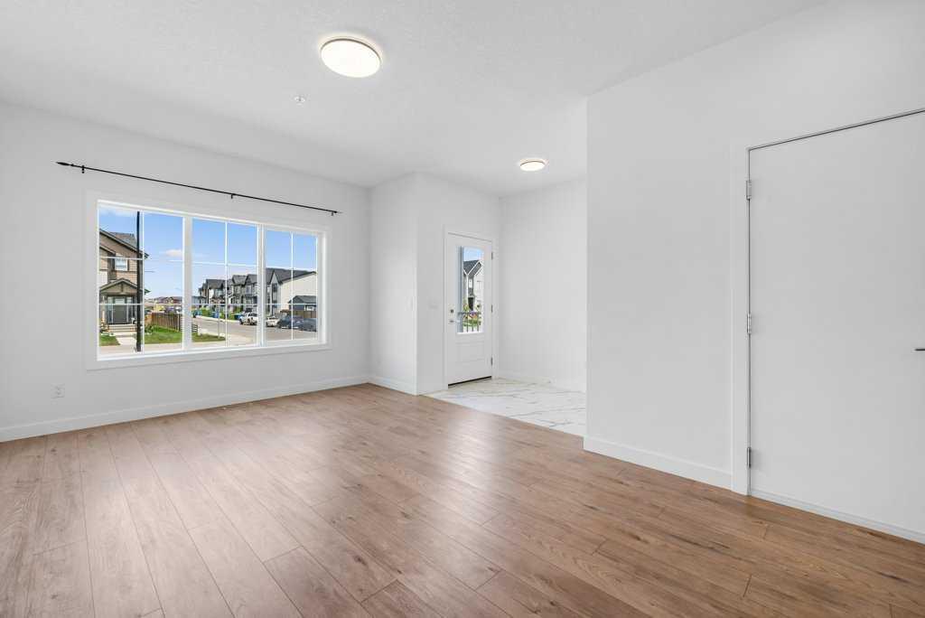 7589 202 Avenue Property Photo 8