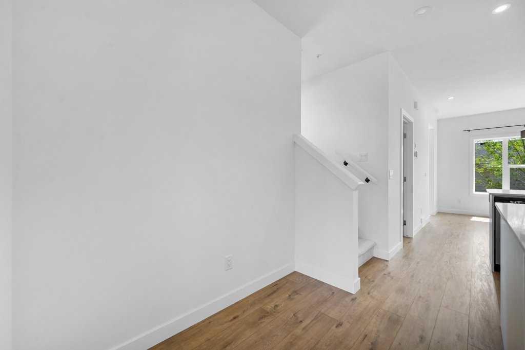 7589 202 Avenue Property Photo 10