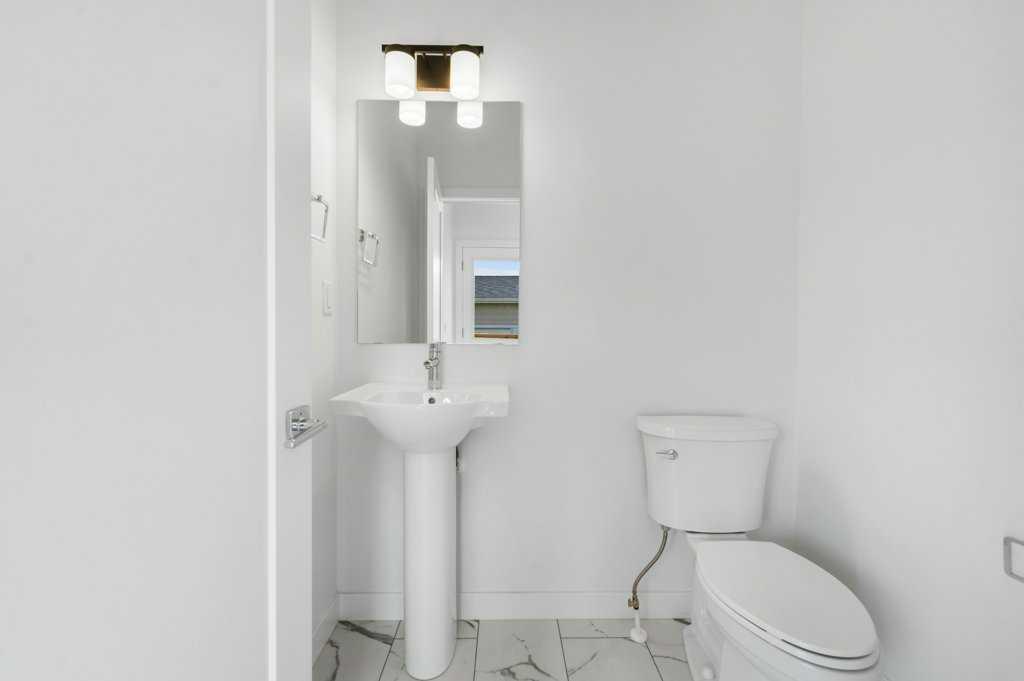 7589 202 Avenue Property Photo 23