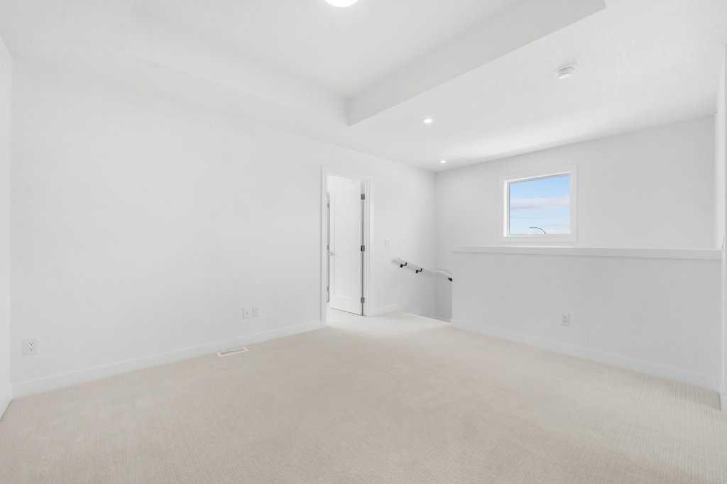 7589 202 Avenue Property Photo 25