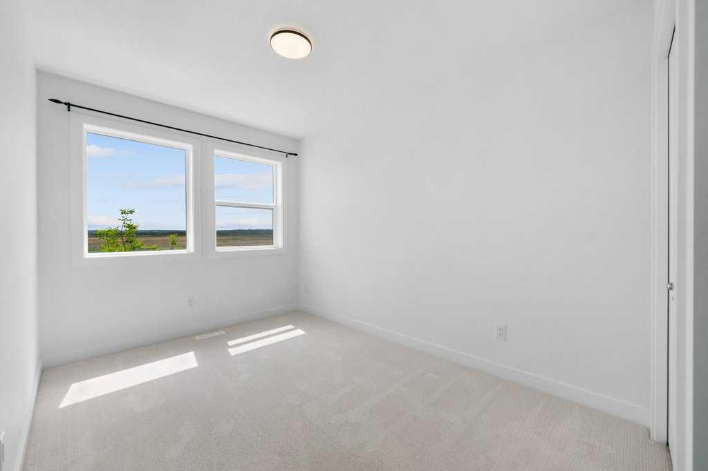 7589 202 Avenue Property Photo 29