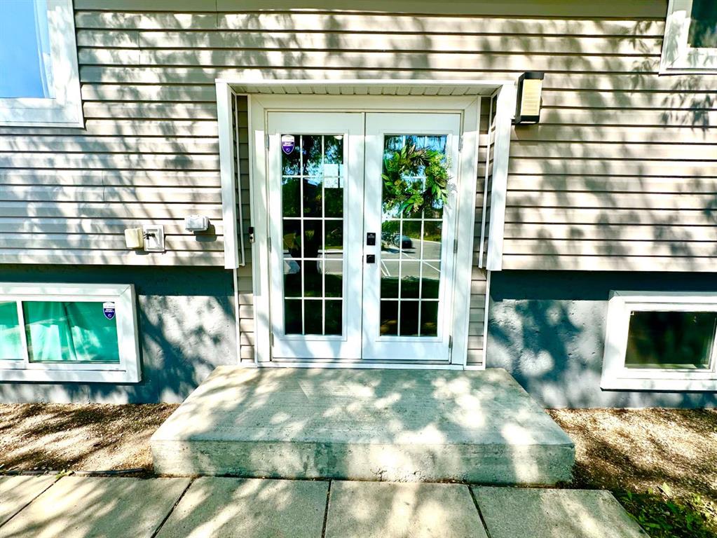 8018 Patterson Drive Property Photo 3