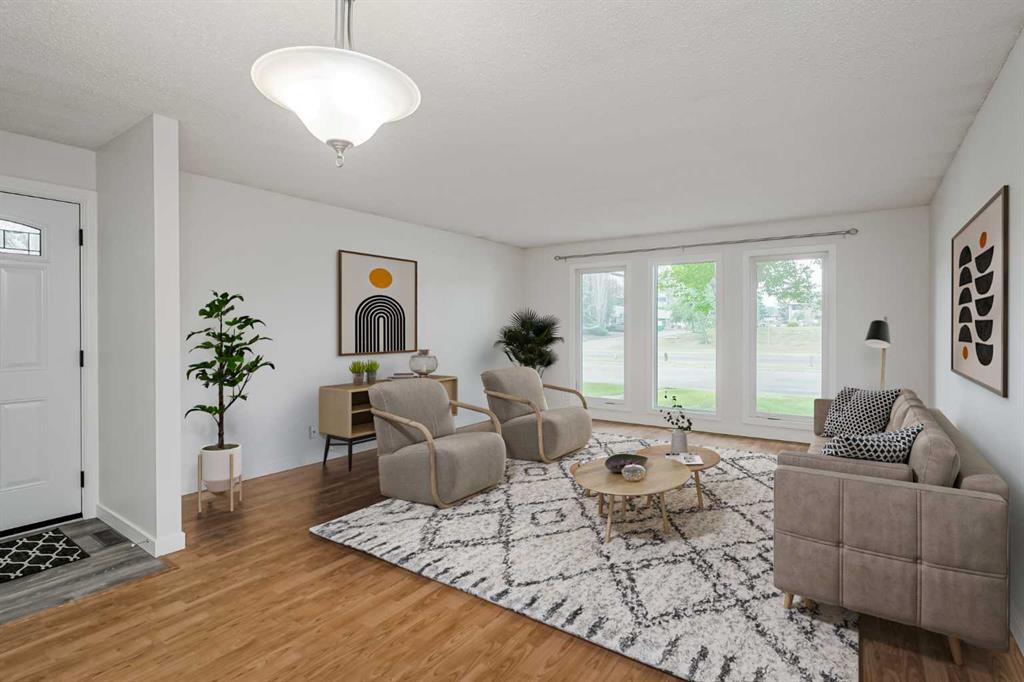 83 Midbend Crescent Property Photo 1