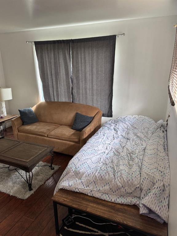 513 3 Street Property Photo 4
