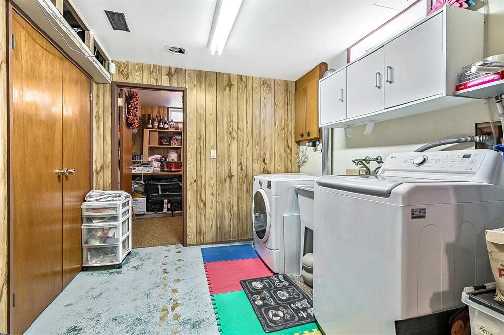 2628 Lionel Crescent Property Photo 28