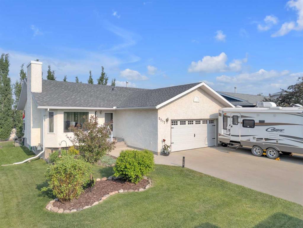5217 45 Street Property Photo 1