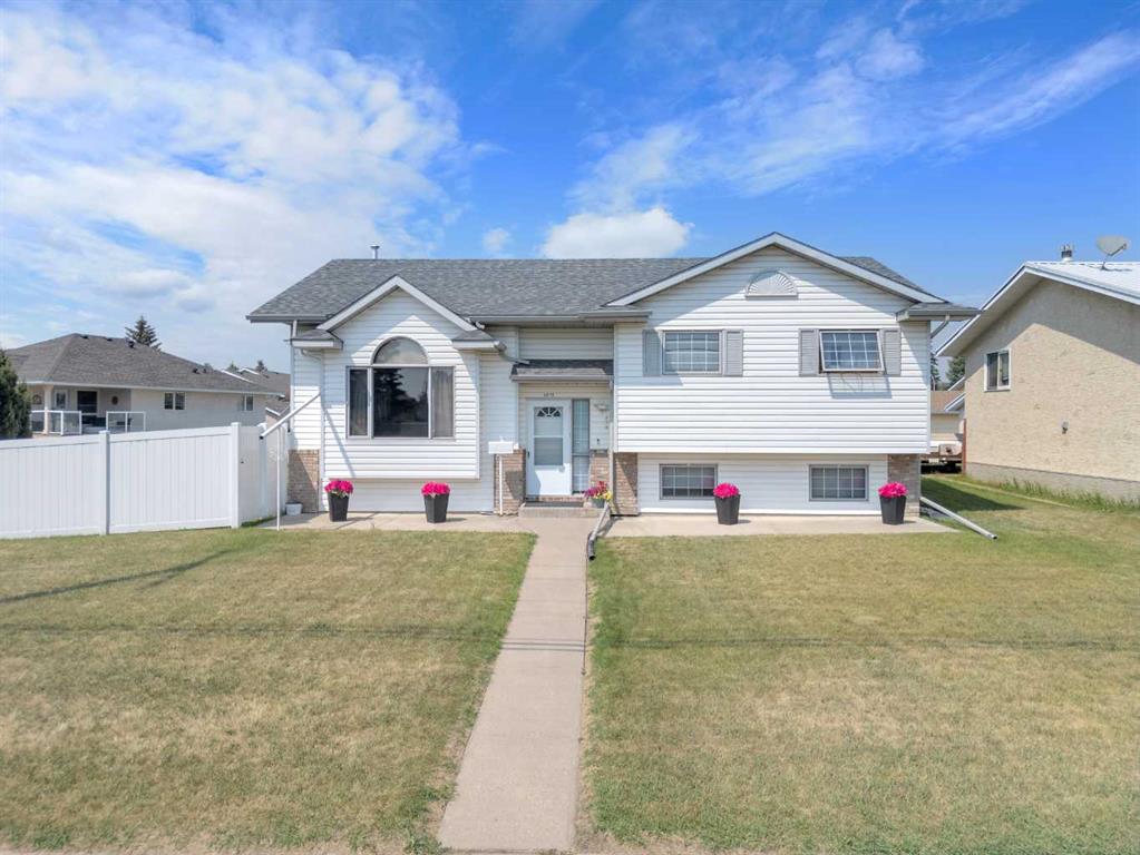 6010 57 Avenue Property Photo 1
