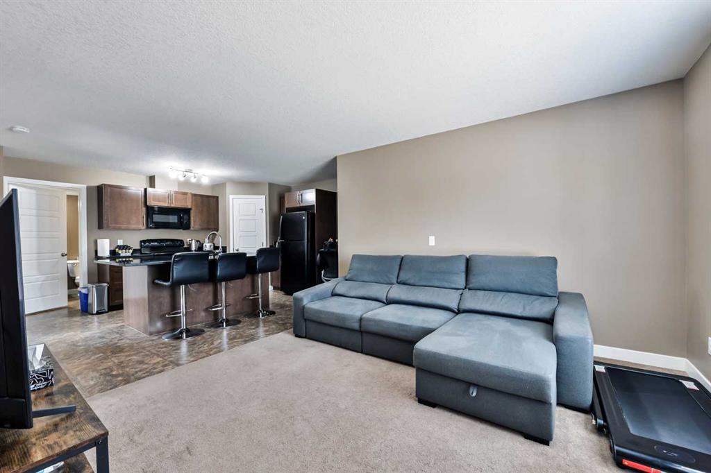 2781 Chinook Winds Drive 13105 Property Photo 4