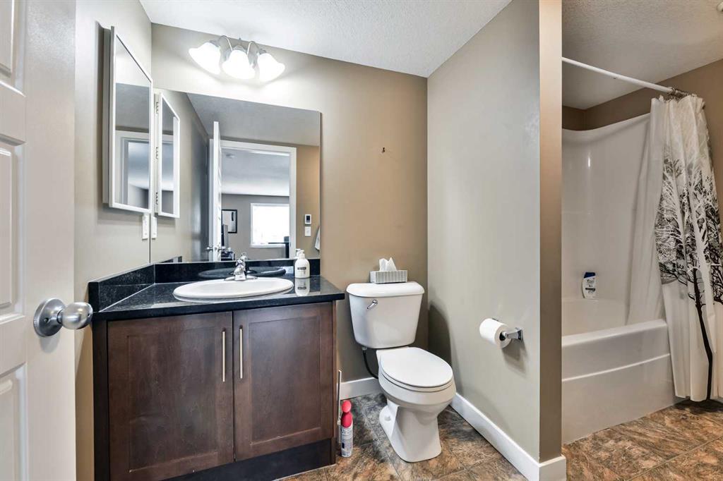 2781 Chinook Winds Drive 13105 Property Photo 11