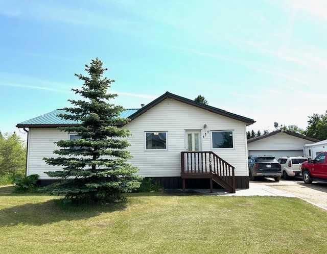 110 2 Street Property Photo 1
