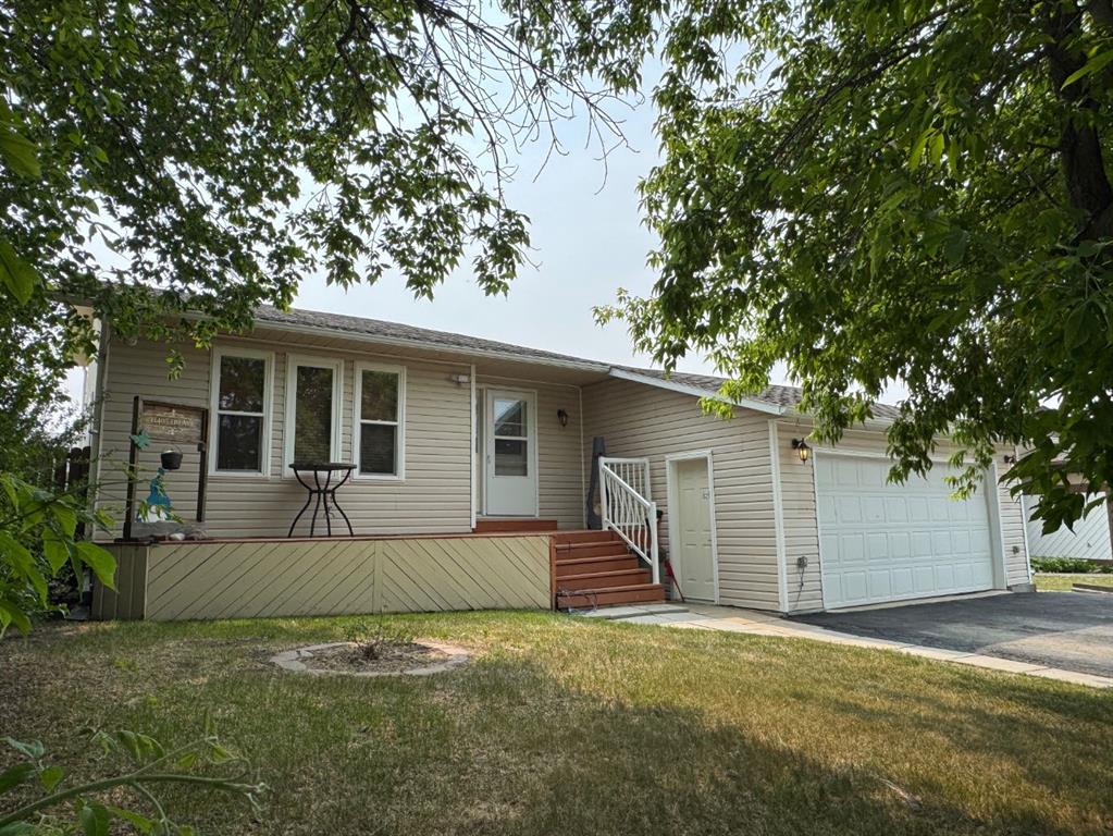 11405 110 Avenue Crescent Property Photo 1