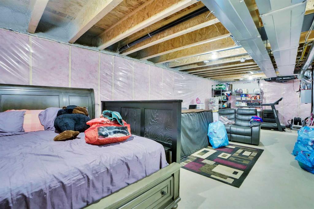 64 Corner Glen Avenue Property Photo 8