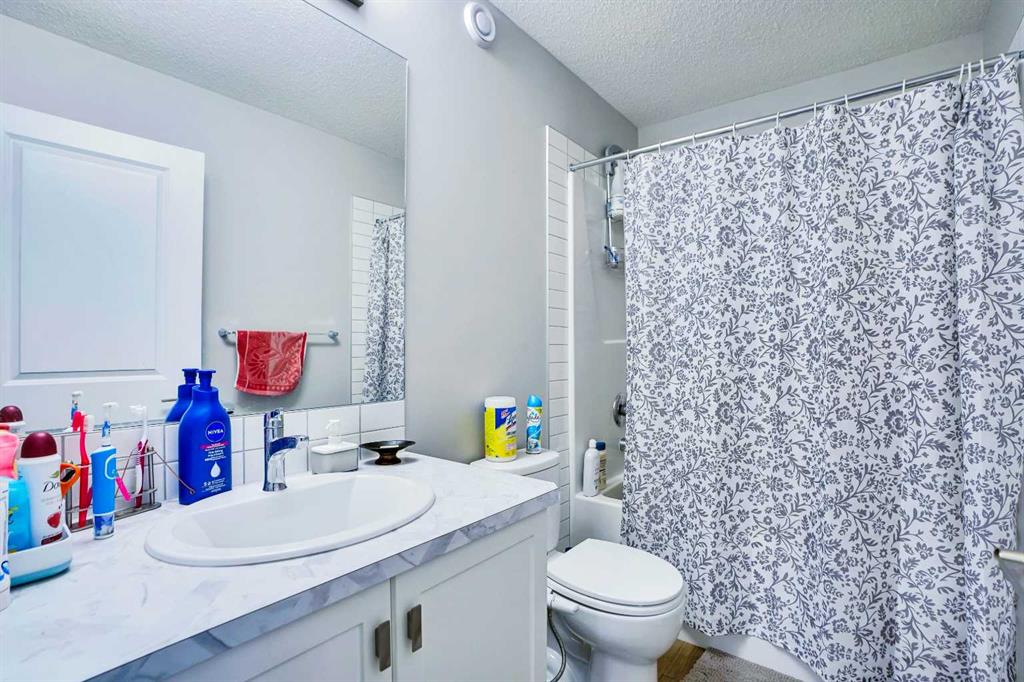 64 Corner Glen Avenue Property Photo 15
