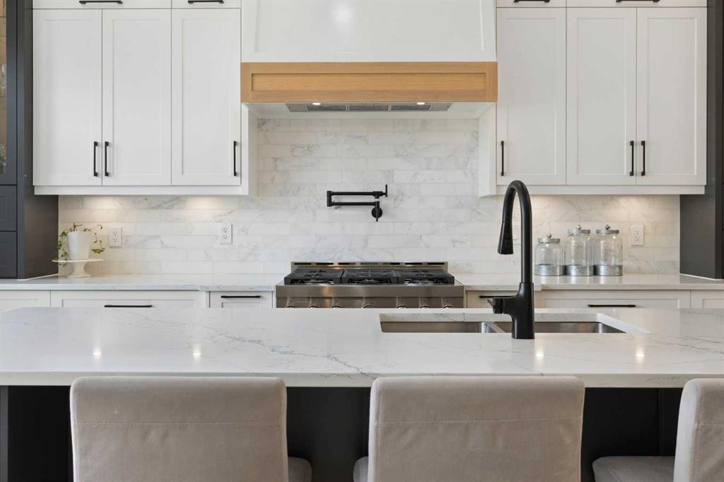 2016 34 Street Property Photo 15