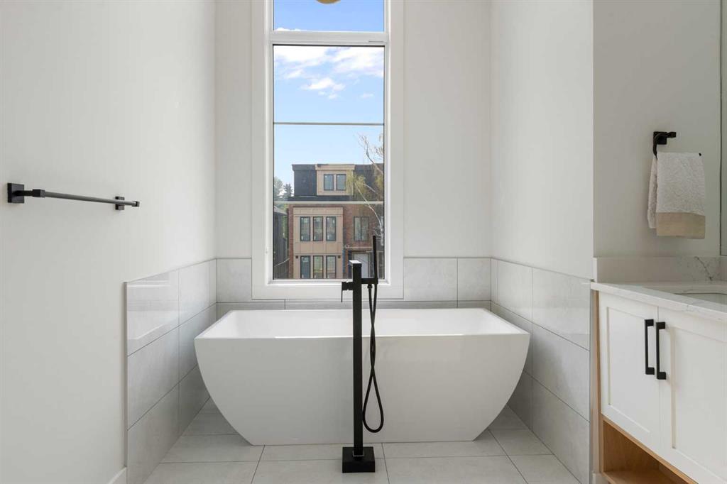 2016 34 Street Property Photo 27