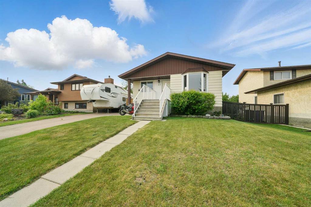 37 Cunningham Crescent Property Photo 1