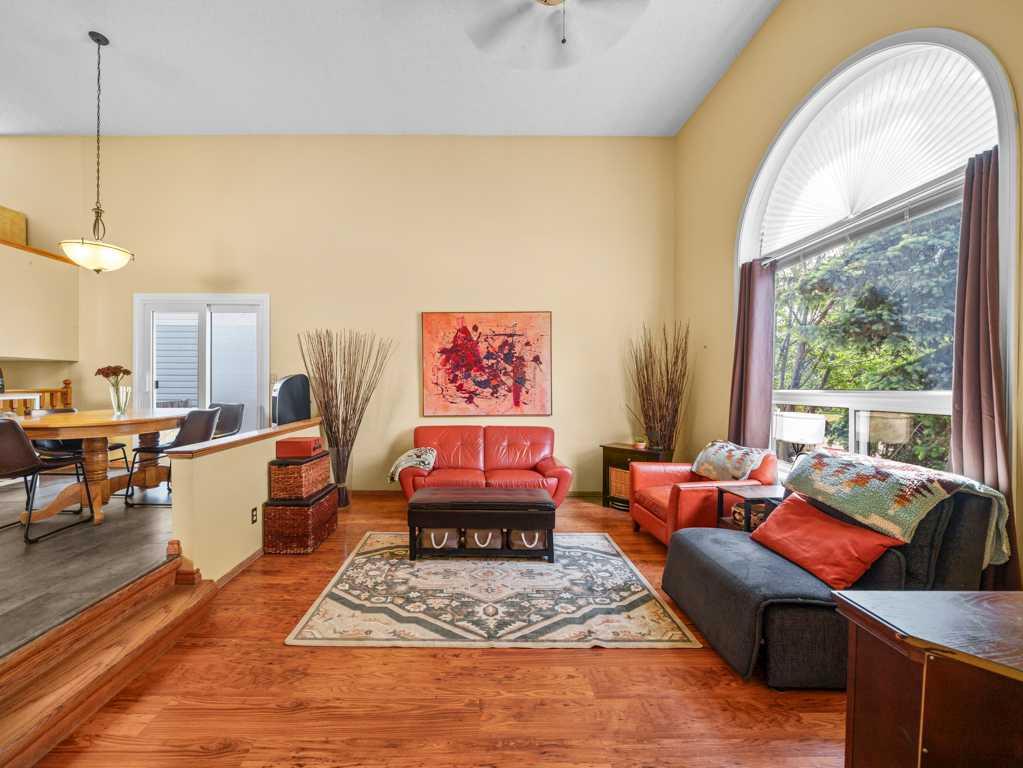 230 Costa Mesa Close Property Photo 3