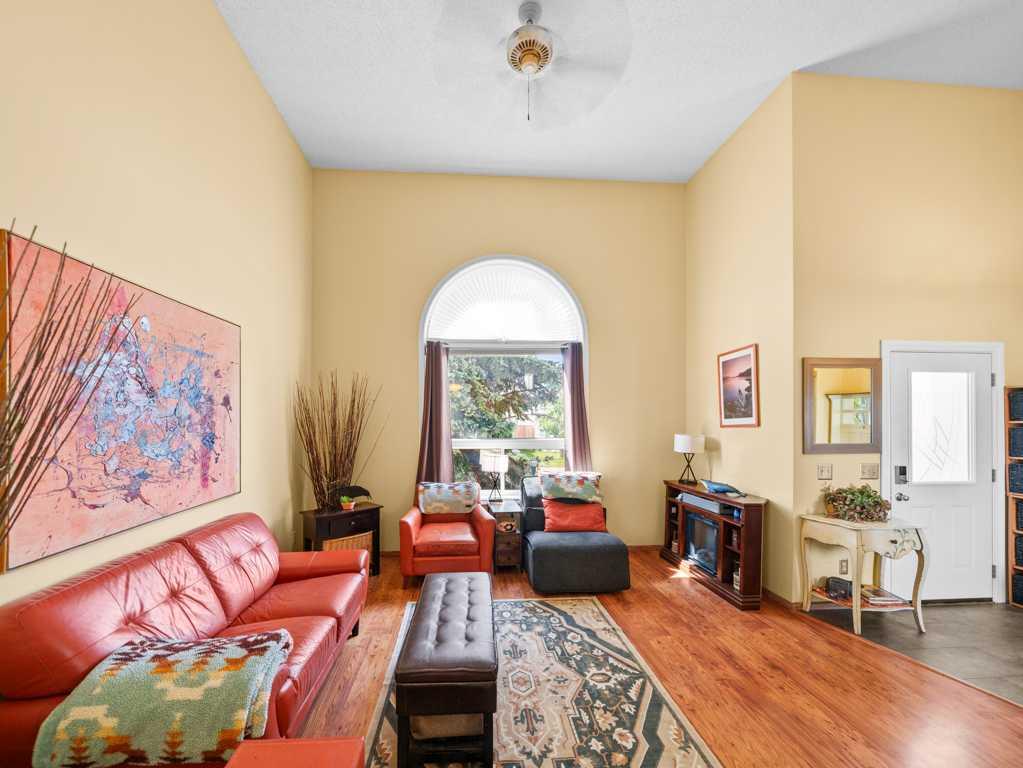 230 Costa Mesa Close Property Photo 4