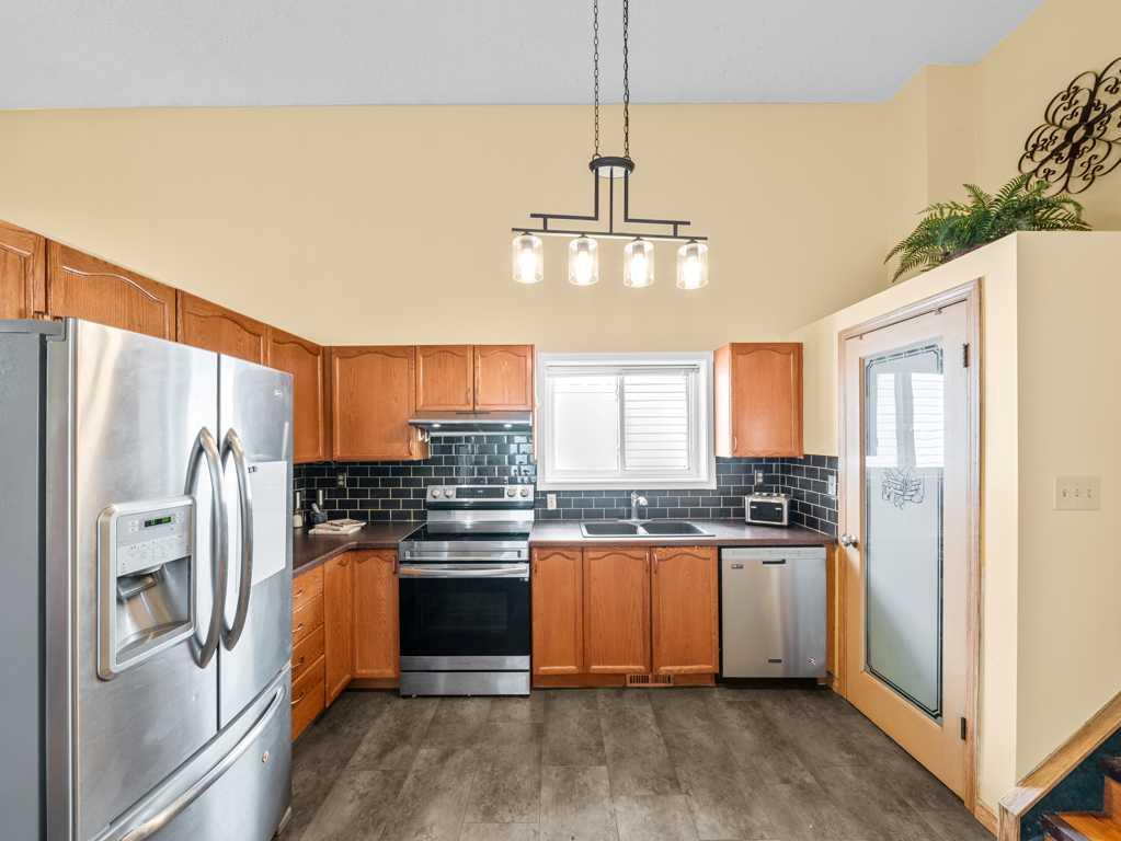 230 Costa Mesa Close Property Photo 7