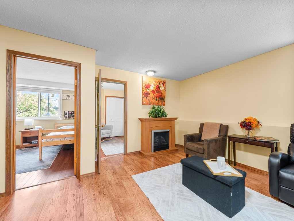 230 Costa Mesa Close Property Photo 19