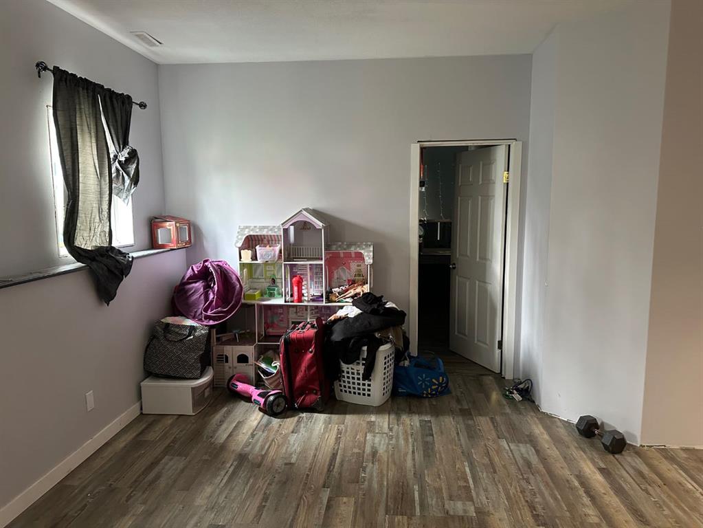 9025 60a Avenue Property Photo 18