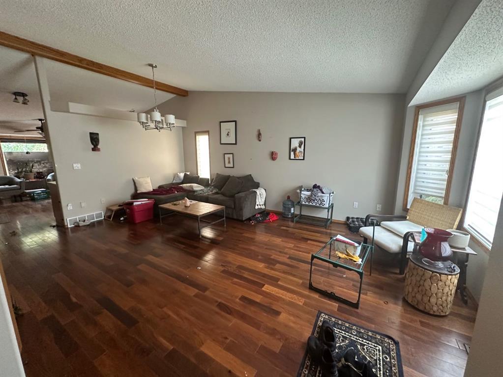 7622 Mission Heights Drive Property Photo 2