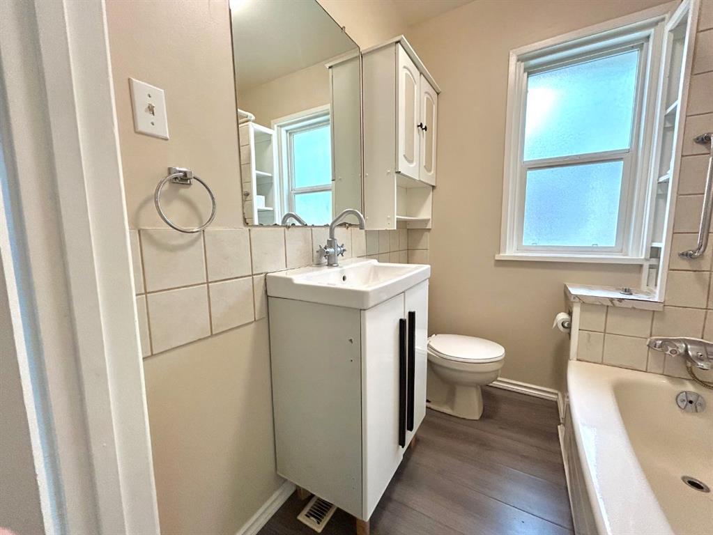 4622 48 Street Property Photo 13