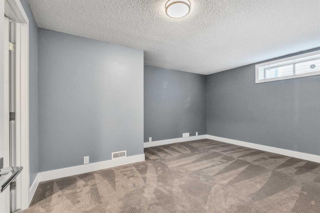 129 Edgebrook Gardens Property Photo 45