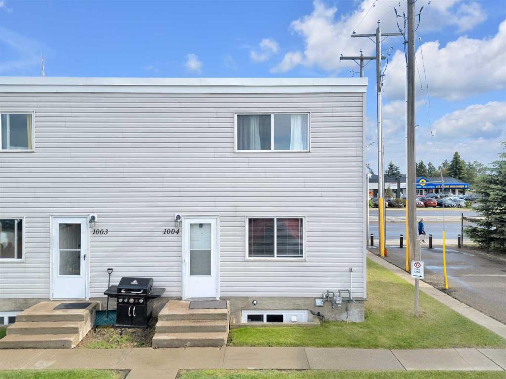 4719 33 Street 1004 Property Photo 1