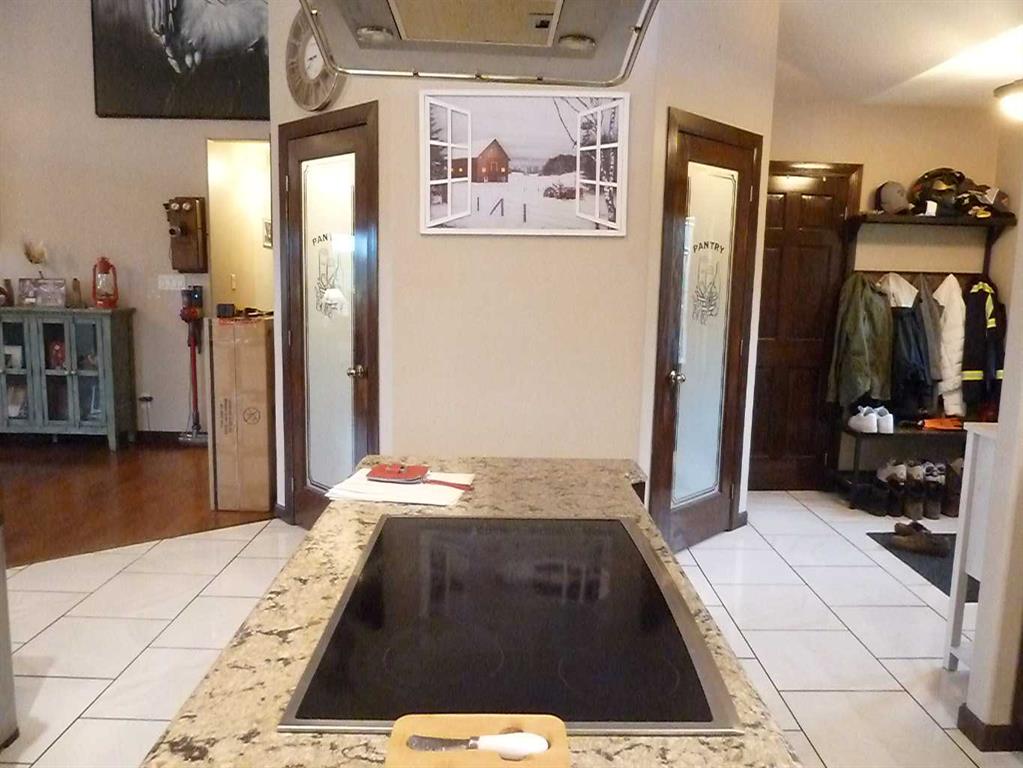 65471 152 Range Property Photo 9