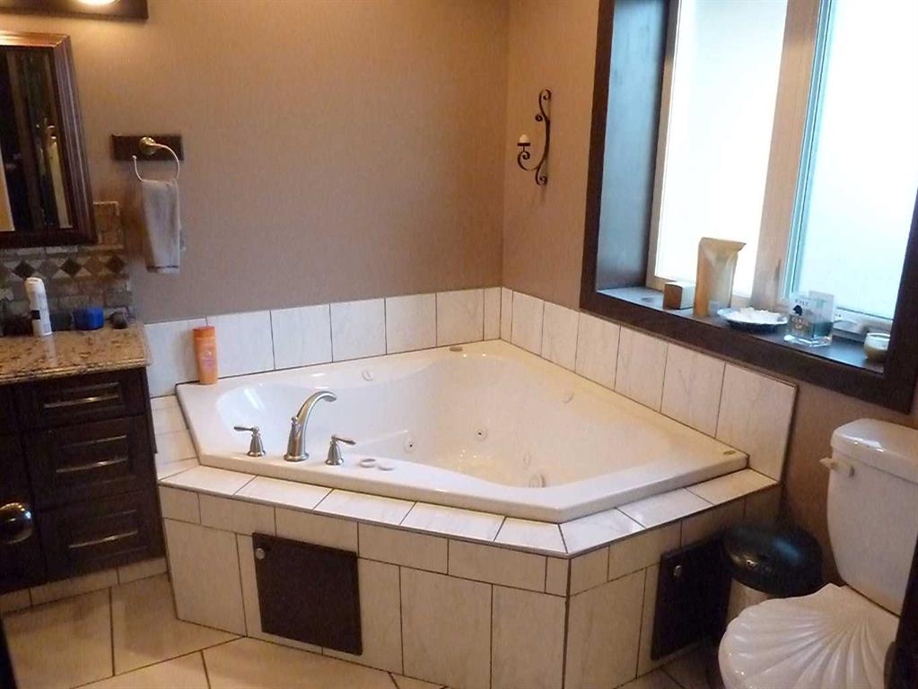 65471 152 Range Property Photo 16