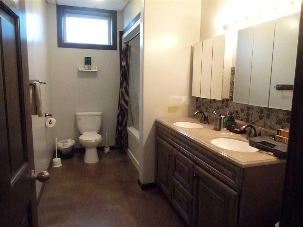 65471 152 Range Property Photo 22