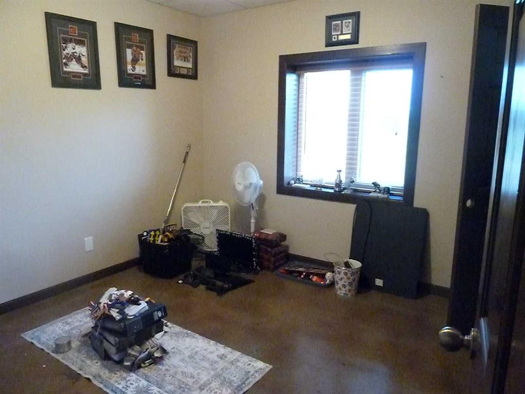 65471 152 Range Property Photo 27