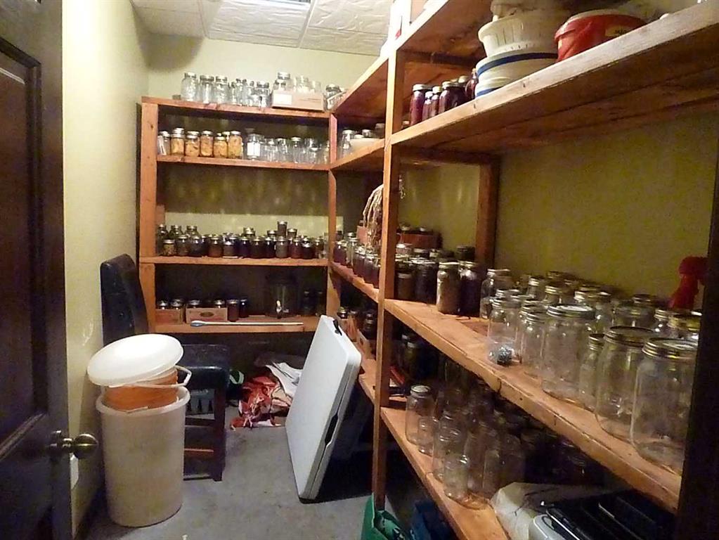65471 152 Range Property Photo 30
