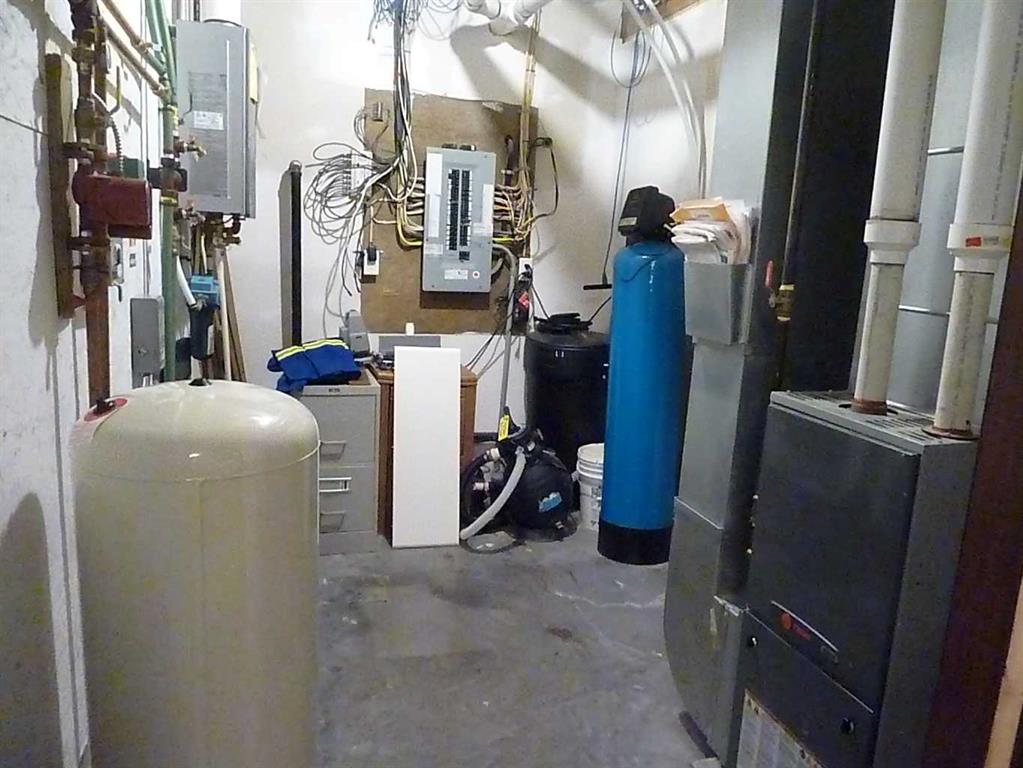 65471 152 Range Property Photo 31