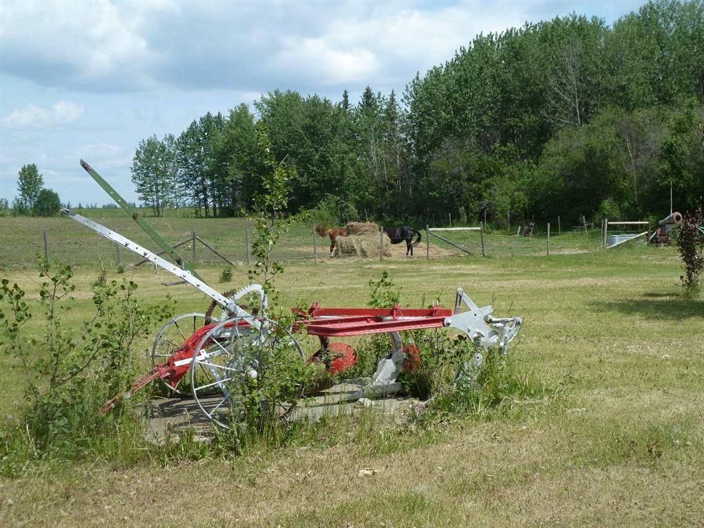 65471 152 Range Property Photo 38