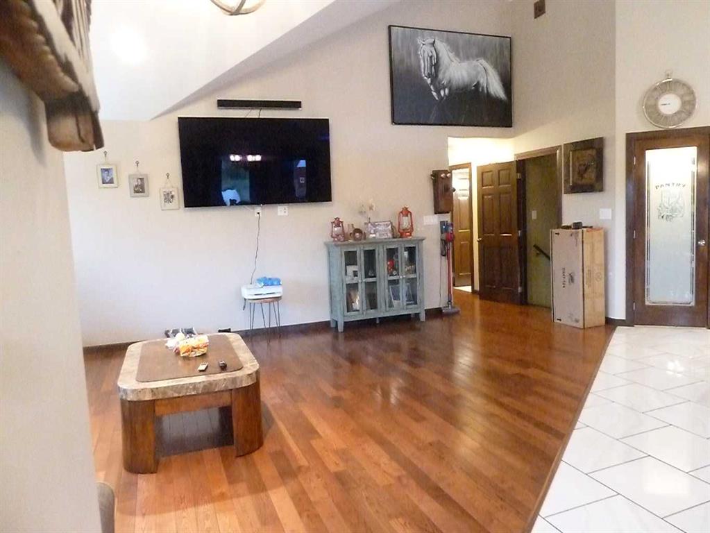 65471 152 Range Property Photo 45
