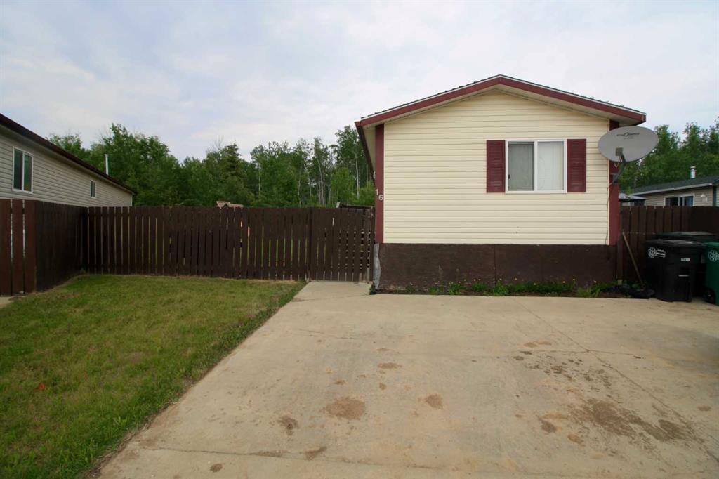 16 Dragonfly Crescent Property Photo 1