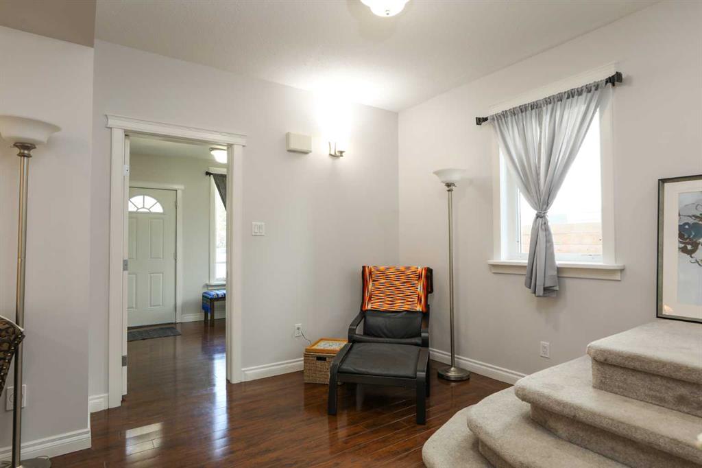 812 6 Avenue Property Photo 3