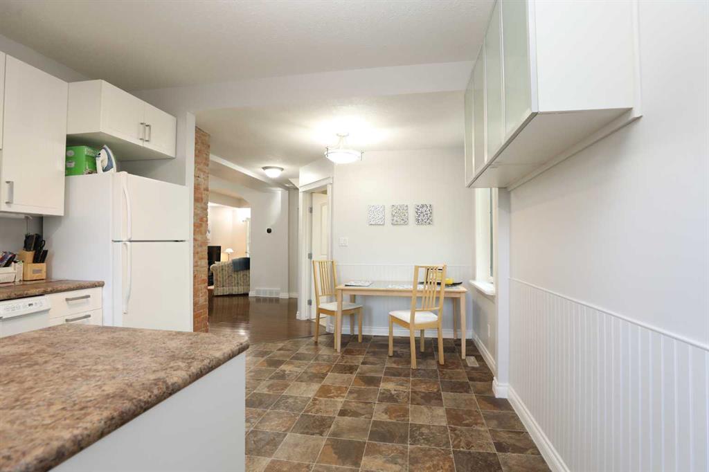 812 6 Avenue Property Photo 17