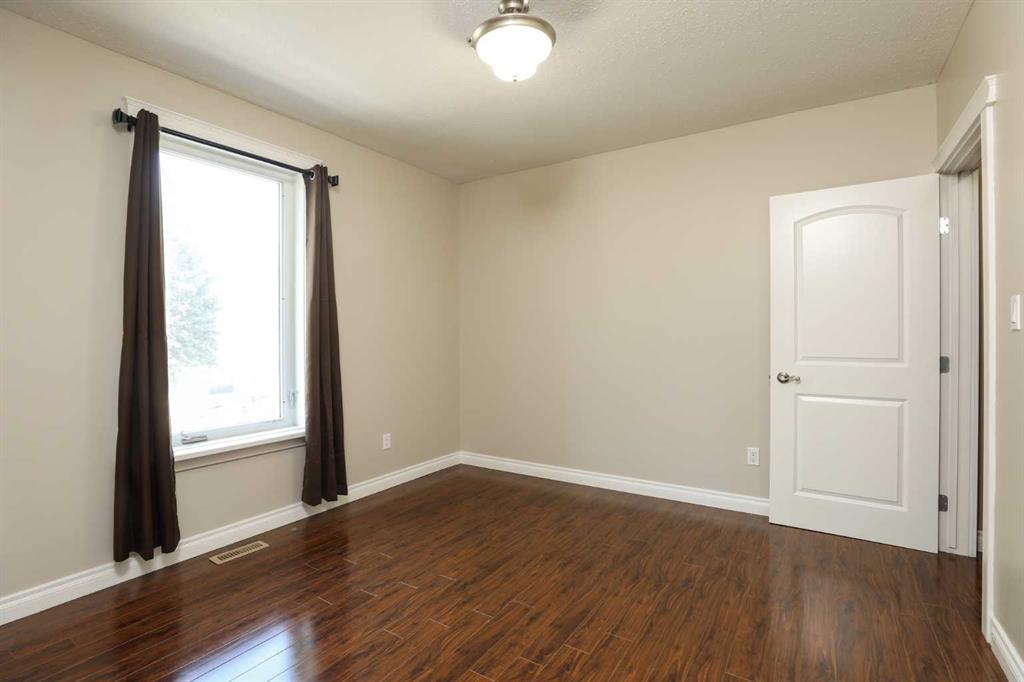 812 6 Avenue Property Photo 24