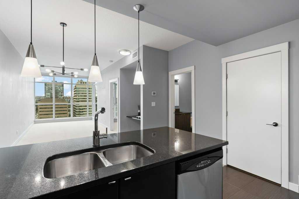 788 12 Avenue 1405 Property Photo 7