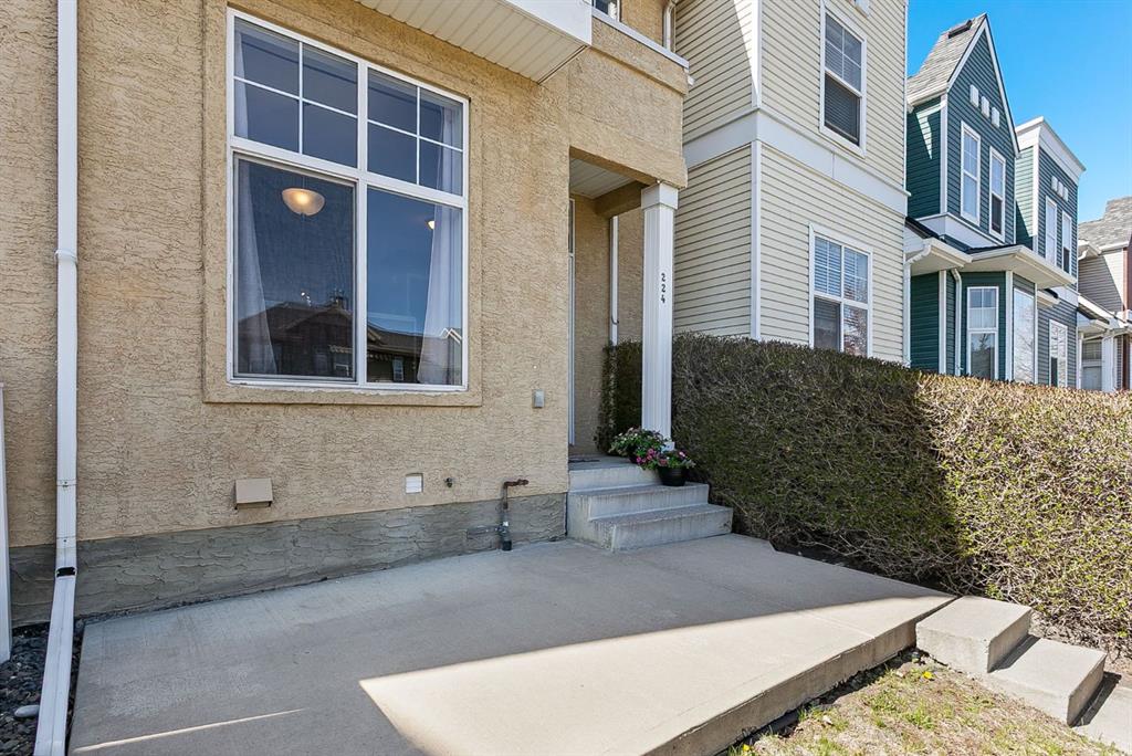 224 Mckenzie Towne Link Property Photo 4