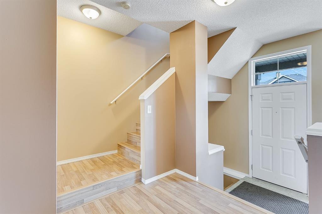 224 Mckenzie Towne Link Property Photo 5